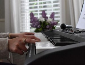 Alesis Melody-61 piano test