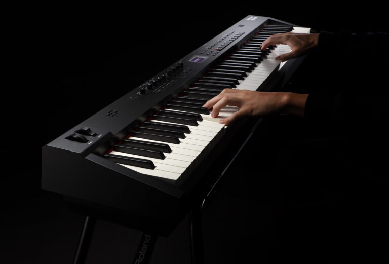 Roland RD-88 piano